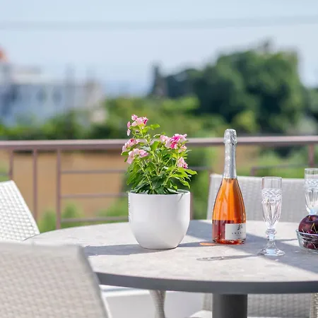 Apartmán Olive Haven-3br-private Parking-balcony