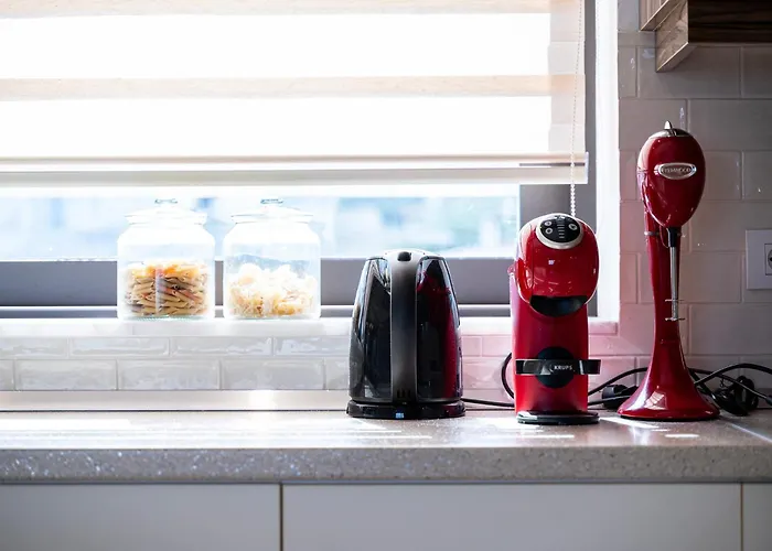 Olive Haven-3br-private Parking-balcony