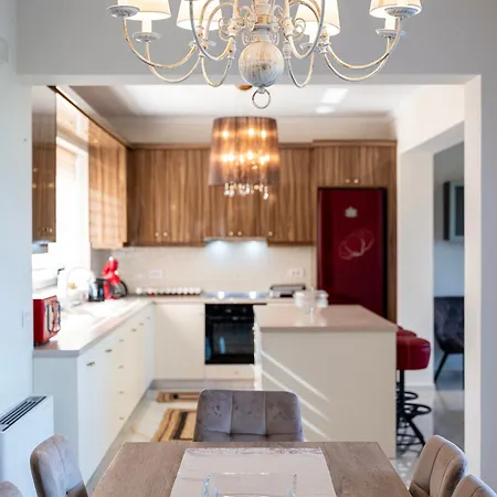 Apartament Olive Haven-3br-private Parking-balcony *