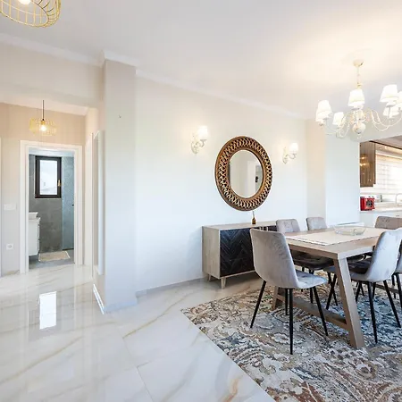 Olive Haven-3br-private Parking-balcony Daire İstanköy