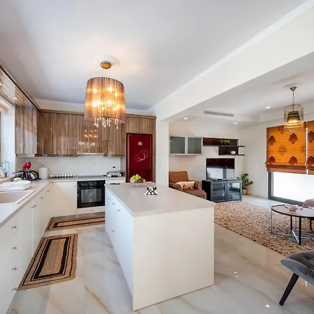 Olive Haven-3br-private Parking-balcony Apartman Kosz