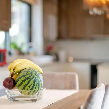Olive Haven-3br-private Parking-balcony Daire İstanköy