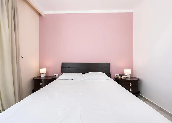 Apartment Olive Haven-3br-private Parking-balcony *