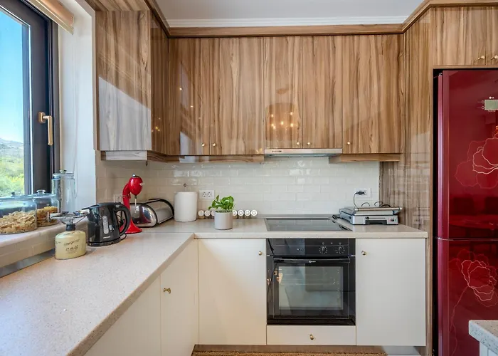 Olive Haven-3br-private Parking-balcony Apartment *